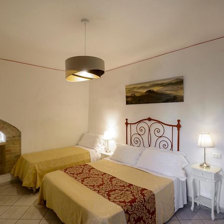 Donna Nobile Hotel ซานจีมิญญาโน ภายนอก รูปภาพ