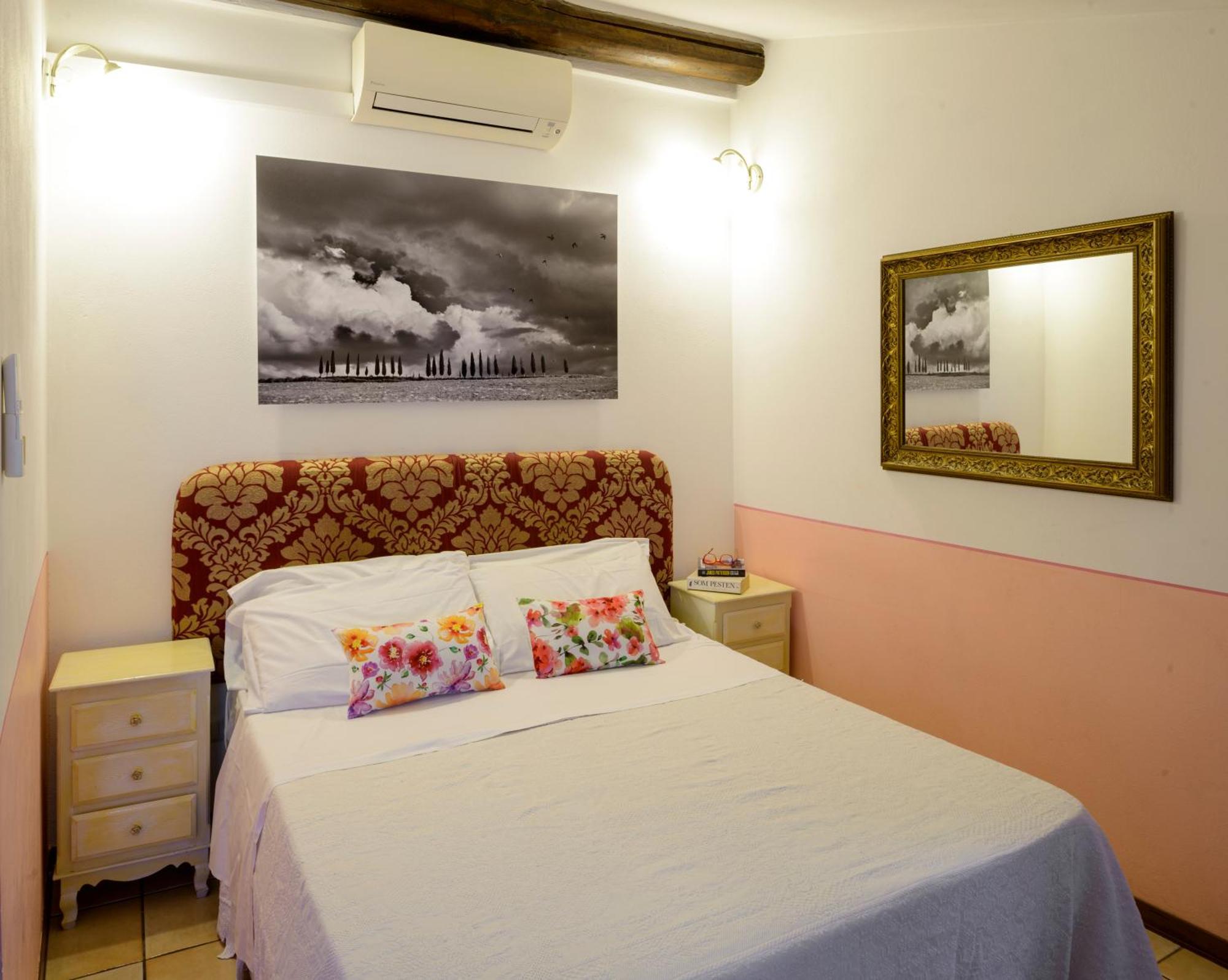 Donna Nobile Hotel ซานจีมิญญาโน ภายนอก รูปภาพ