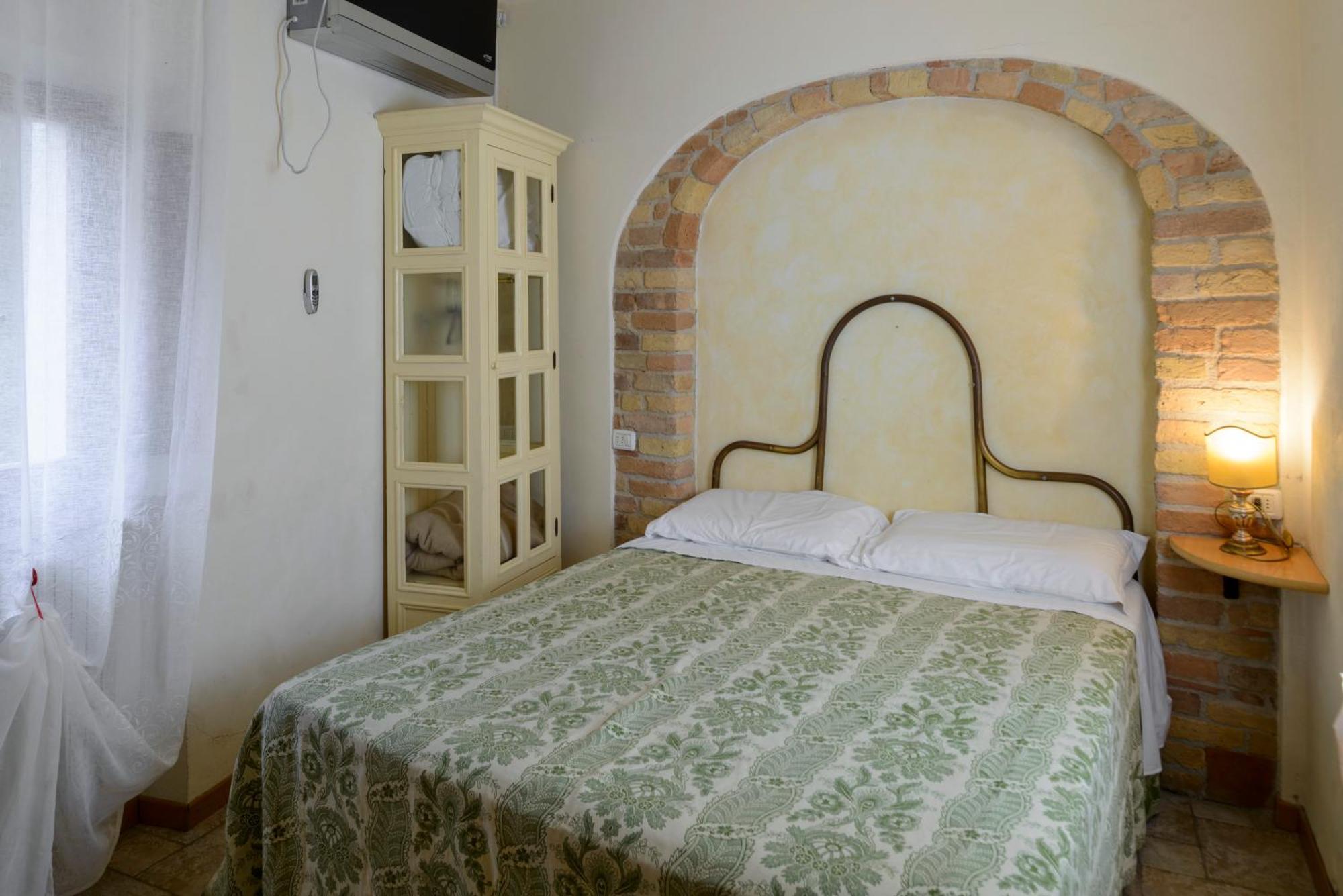 Donna Nobile Hotel ซานจีมิญญาโน ภายนอก รูปภาพ